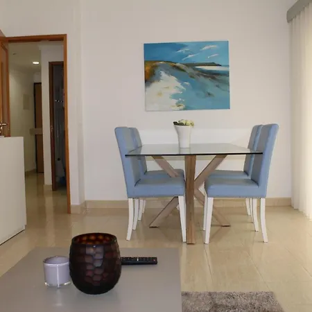 Apartment Quinta Das Palmeiras 2.1 R/c A *