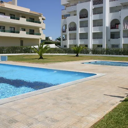 Apartment Quinta Das Palmeiras 2.1 R/c A *
